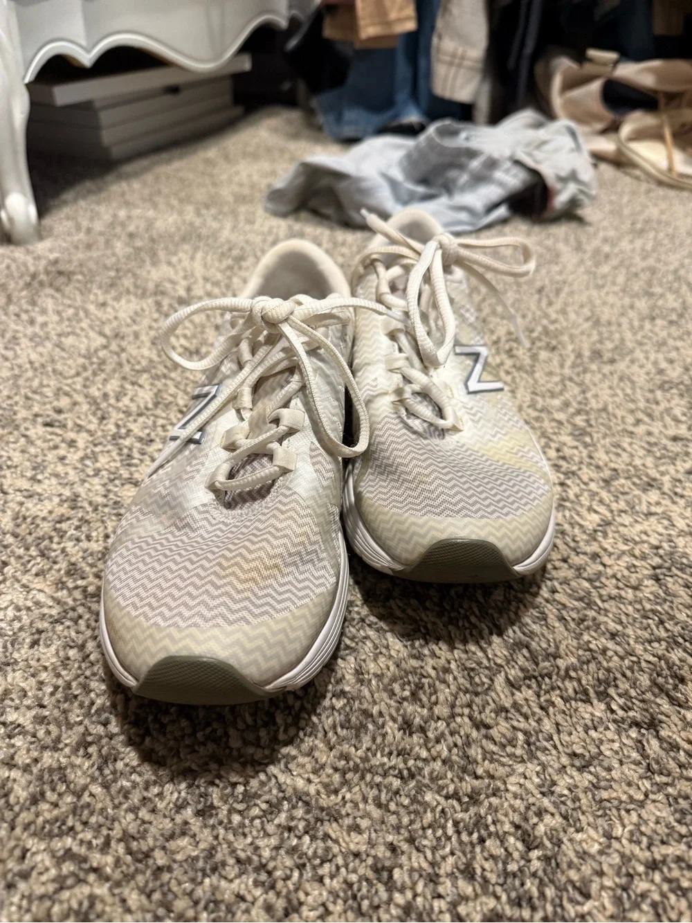New Balance Women's Tennis Shoes Size 8